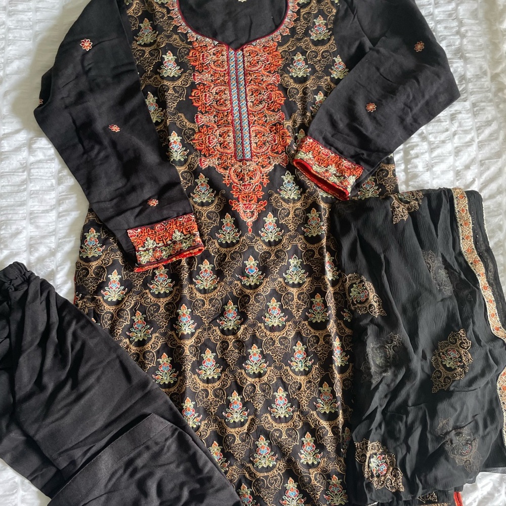 3 pc Pakistani casual dress